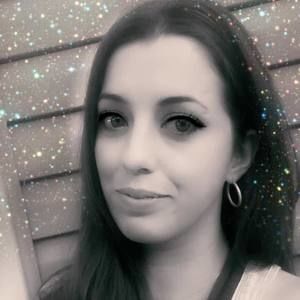 Meet your Posher, Lydia